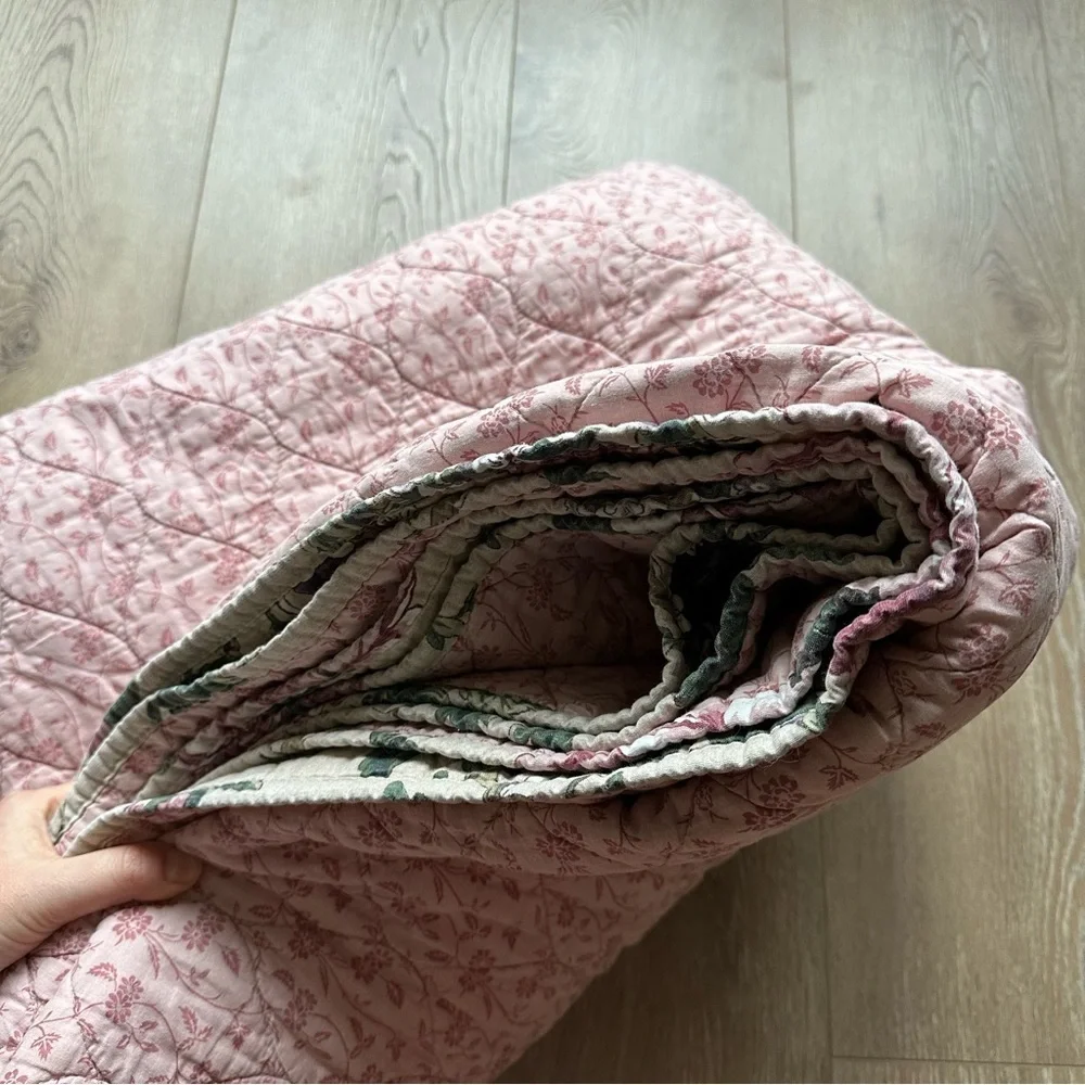 Pottery Barn Adelise Reversible Cotton Linen Floral Quilt Queen